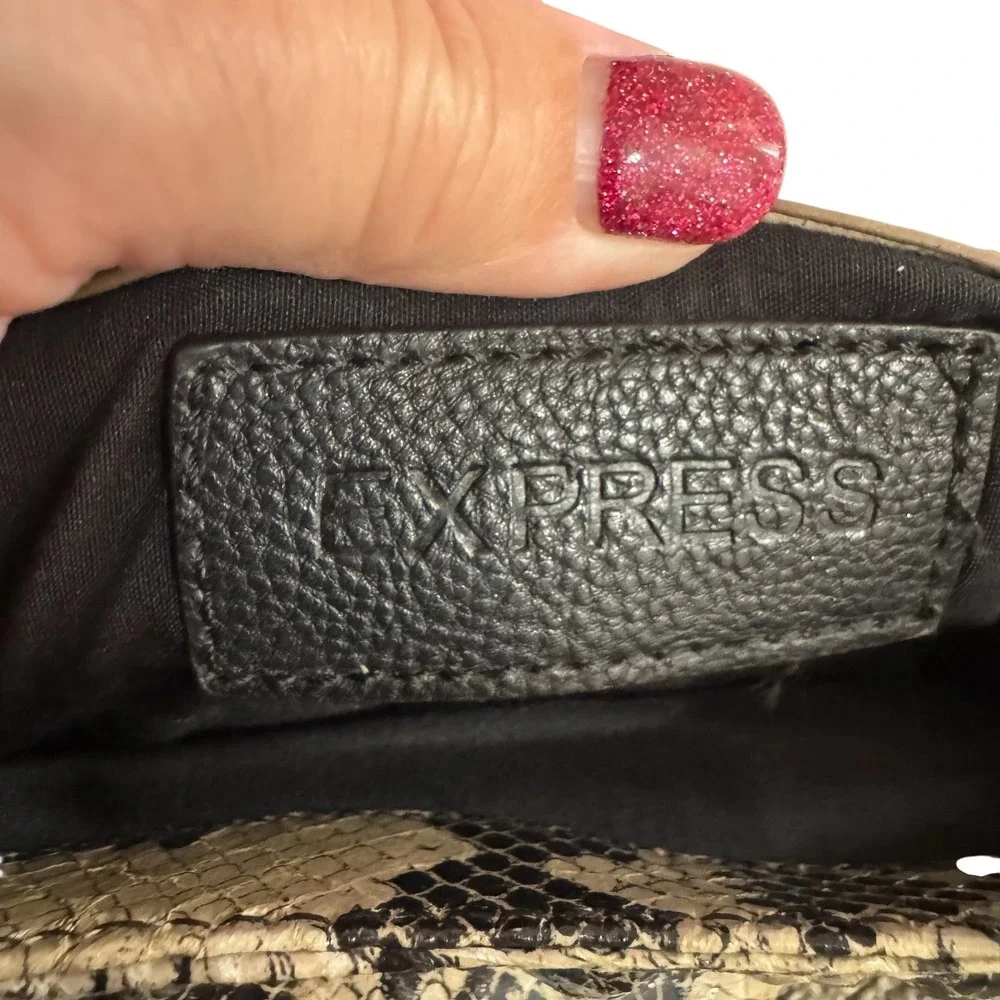 Express clutch bag